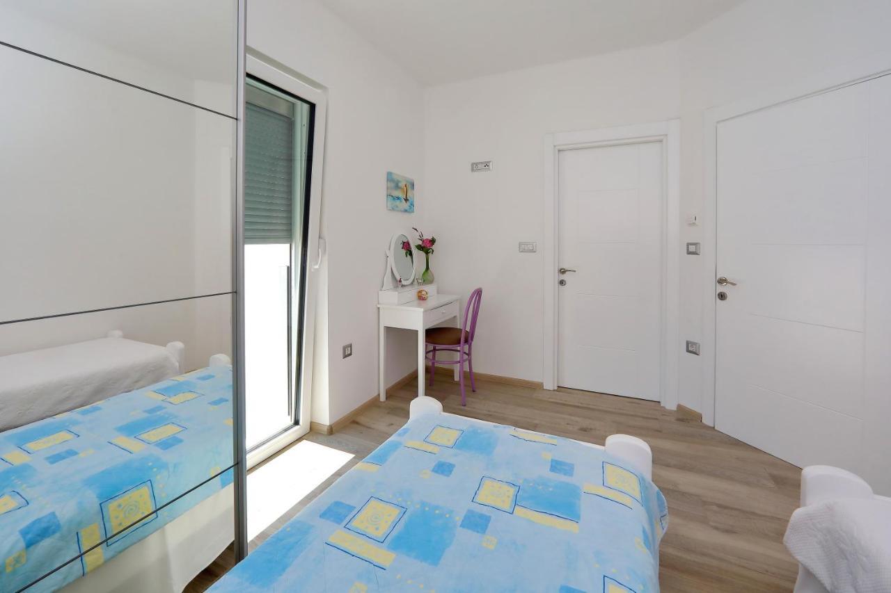 Apartmani Marina S Pogledom, Sukošan Εξωτερικό φωτογραφία