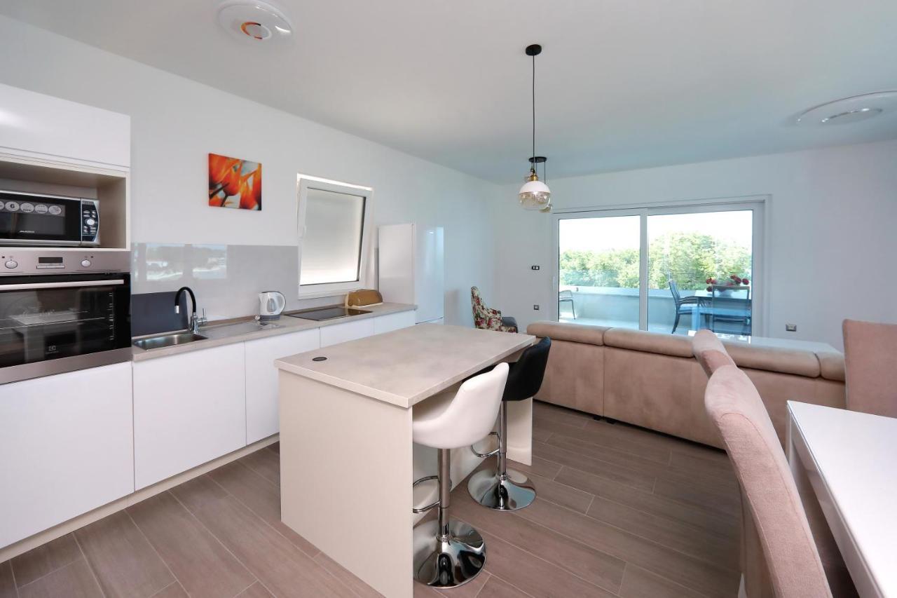 Apartmani Marina S Pogledom, Sukošan Εξωτερικό φωτογραφία