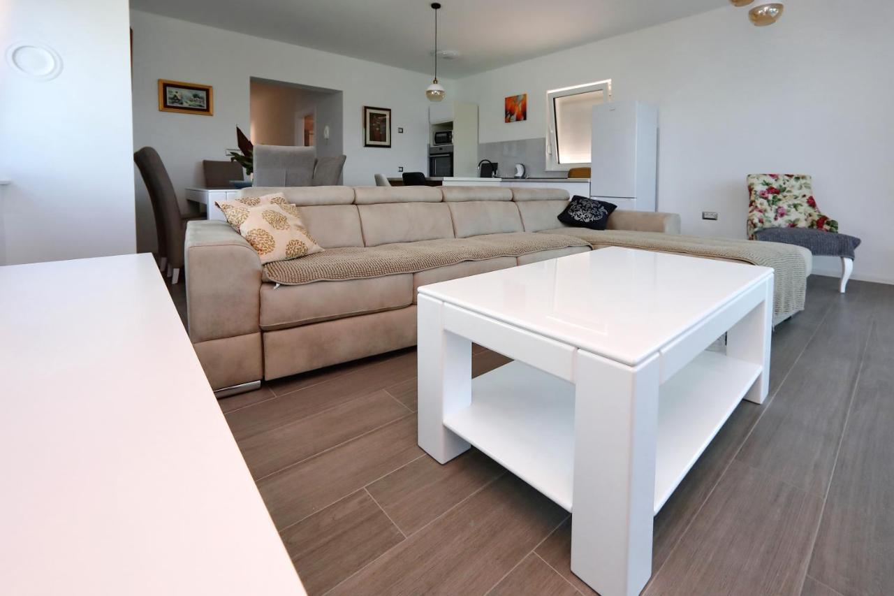 Apartmani Marina S Pogledom, Sukošan Εξωτερικό φωτογραφία