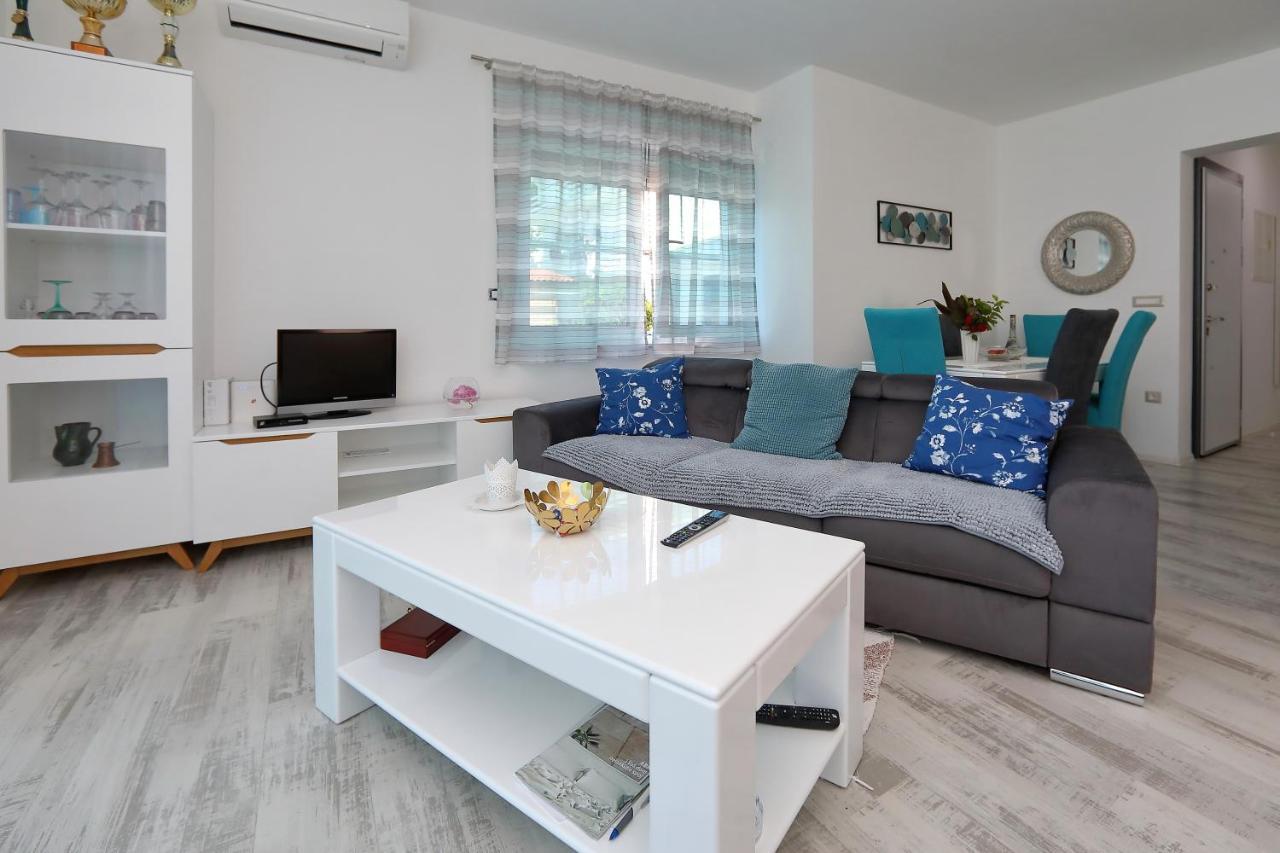 Apartmani Marina S Pogledom, Sukošan Εξωτερικό φωτογραφία
