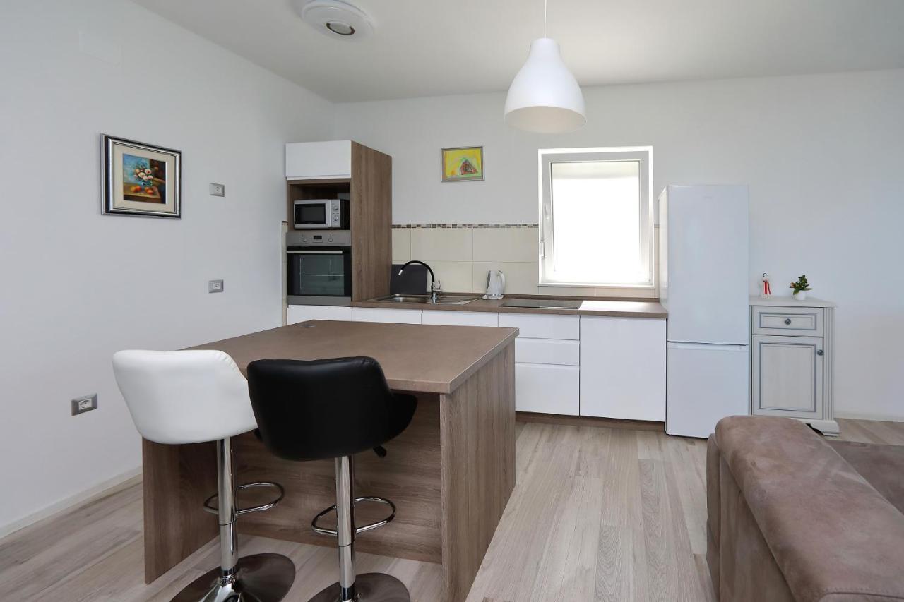Apartmani Marina S Pogledom, Sukošan Εξωτερικό φωτογραφία